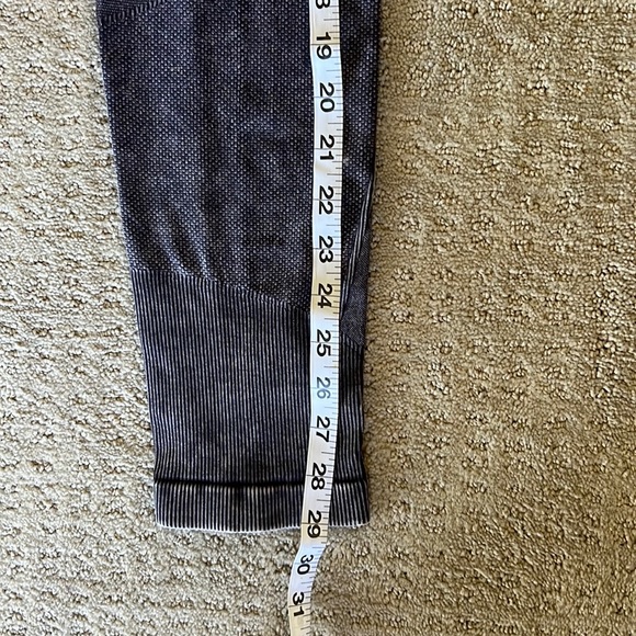 SOLDAthleta Yoga Pants Leggings Tights High Rise Cropped Small Medium EUC Purple - Picture 5 of 16